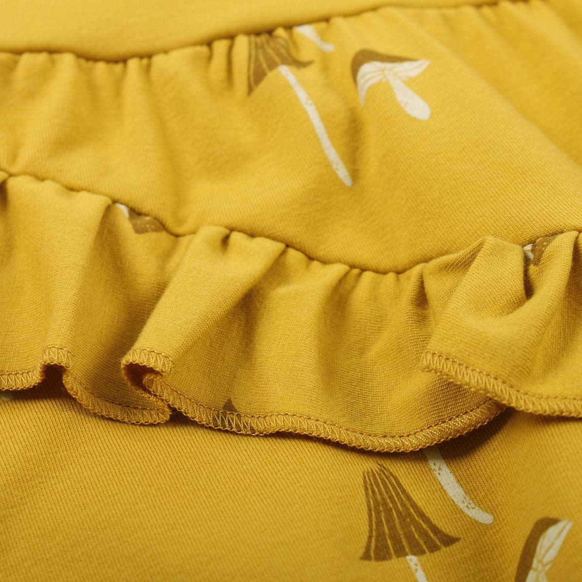 Pants mit Rüsche mit Pilzen